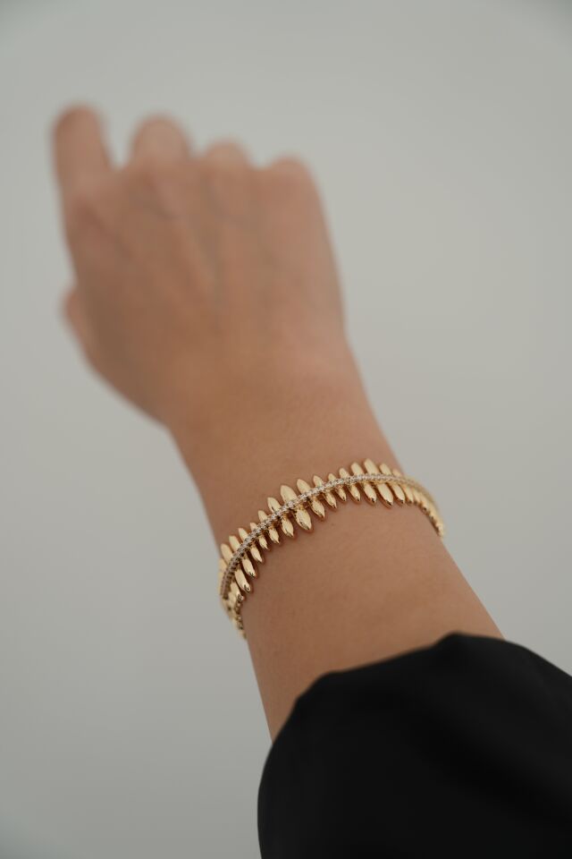 Zirkon Taş Detaylı Gold Bileklik