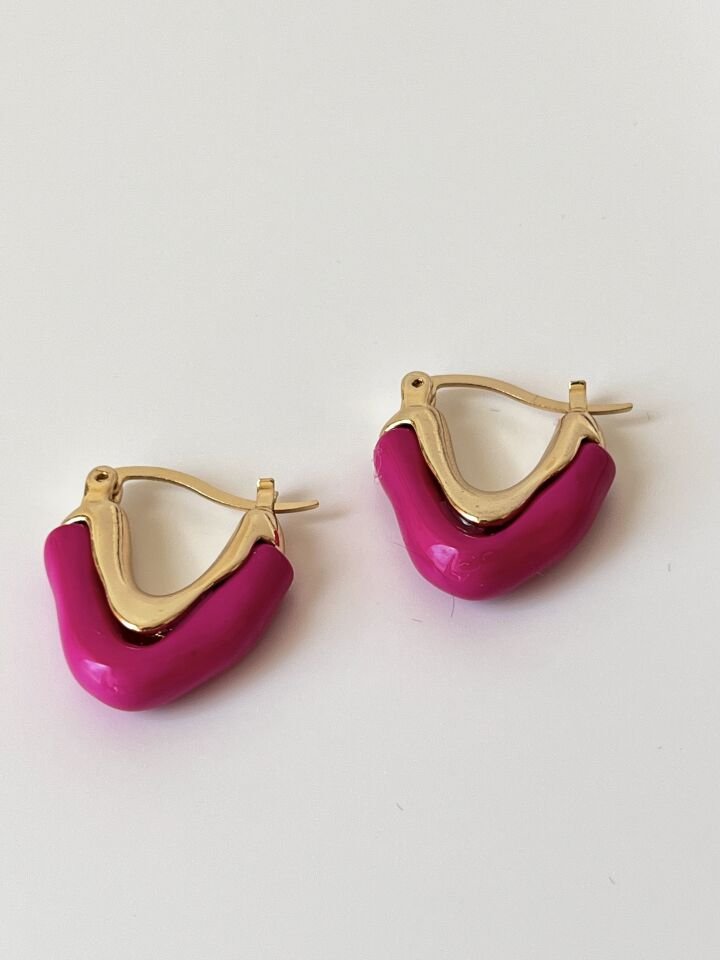 Pembe Küpe