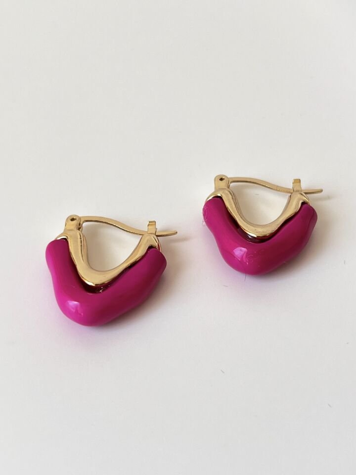 Pembe Küpe