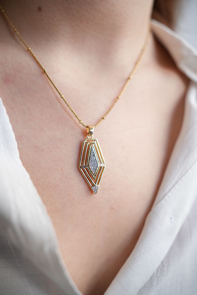 Çelik Gold Renk Zirkon Taşlı Vintage Model Kadın Kolye