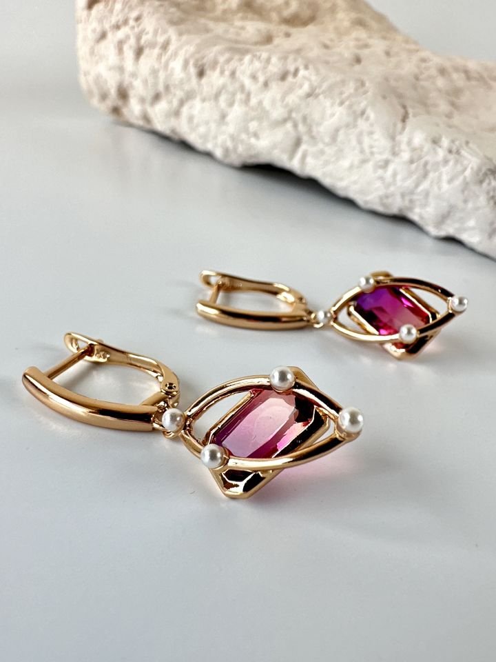 Pembe Zirkon Taşlı Vip Küpe