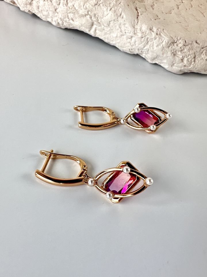 Pembe Zirkon Taşlı Vip Küpe