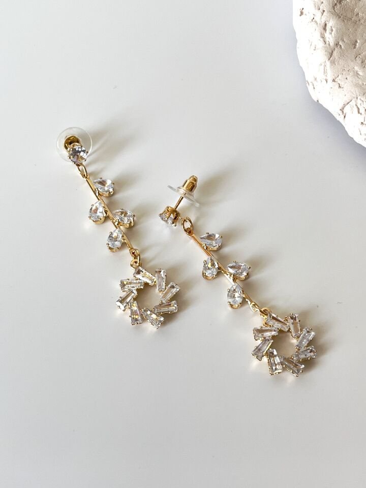 Zirkon Taşlı Gold Çelik Küpe