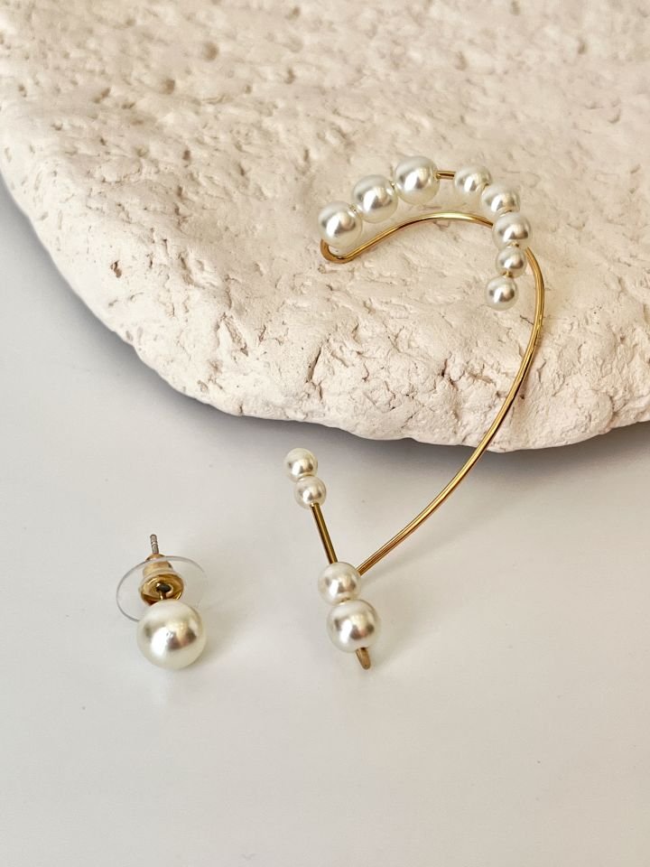 Çiçek Motifli Tragus Piercing
