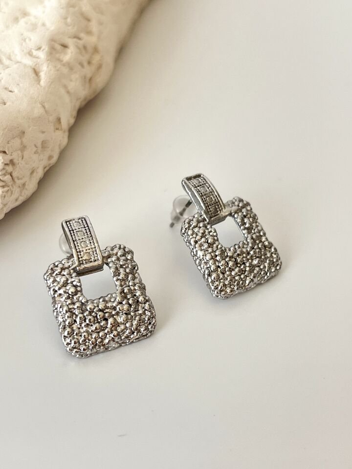 Gümüş Renkli Vintage Küpe