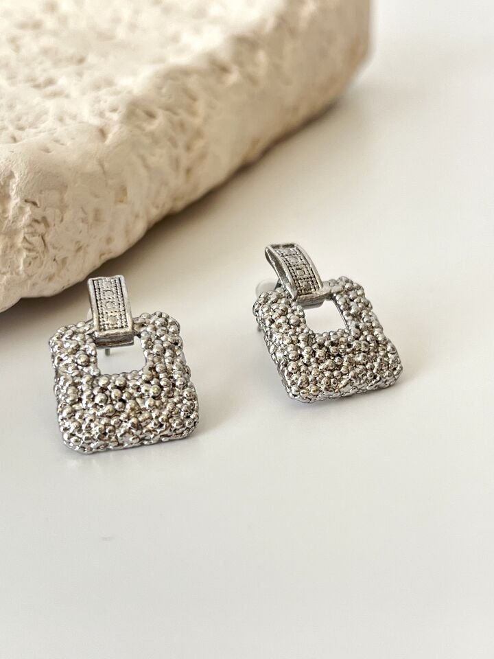 Gümüş Renkli Vintage Küpe