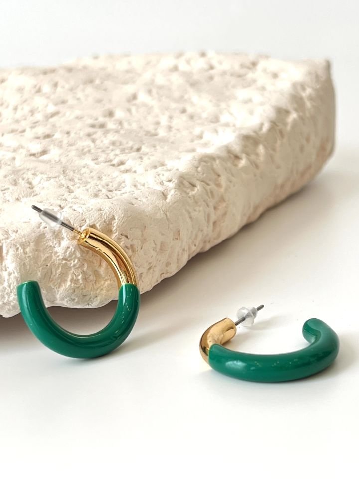 Yeşil ve Gold Birleşimli Modern Halka Küpe