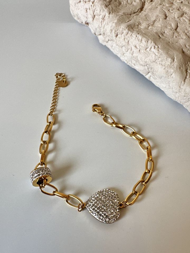 Kalp Detaylı Zirkon Taşlı Çelik Gold Bileklik