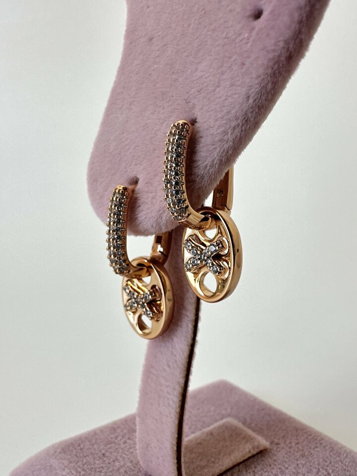 Zirkon Taş Detaylı Mini Sallantılı Gold Çelik Küpe