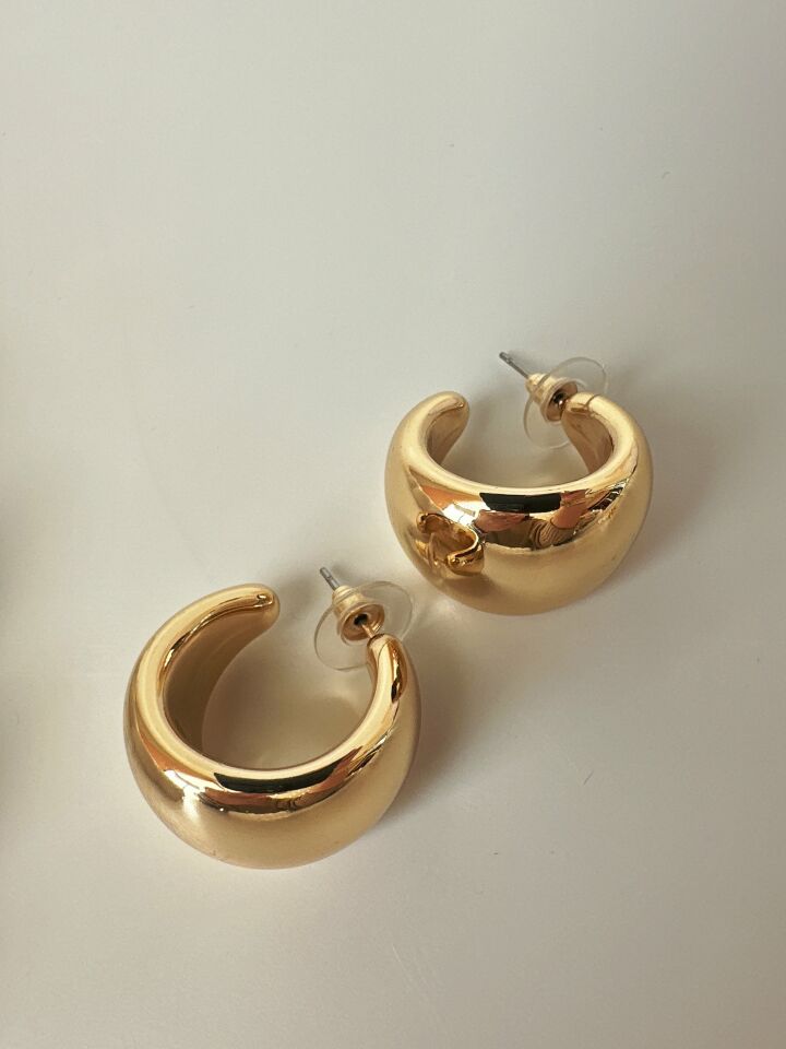 Minimal Vip Yarım Halka Küpe