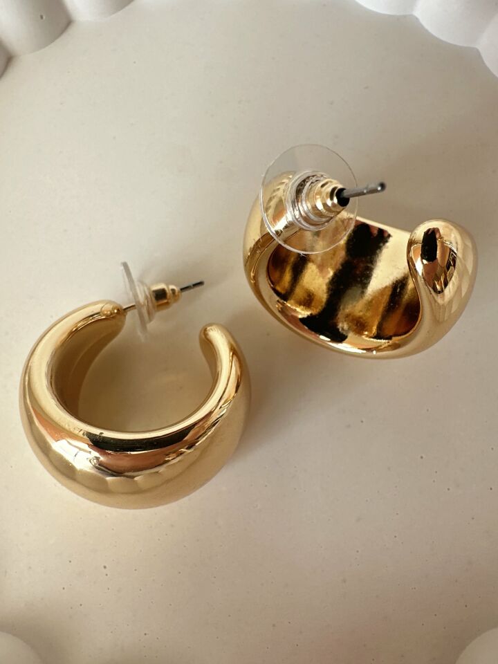 Minimal Vip Yarım Halka Küpe