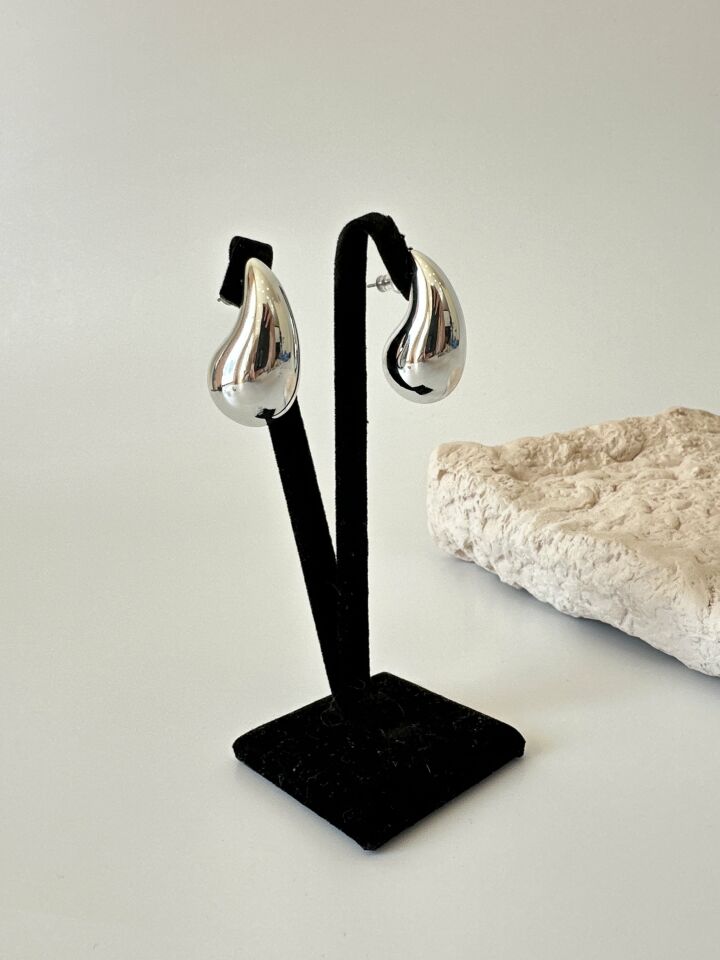 Bottega Gözyaşı Damlası Model Küpe (Gümüş)