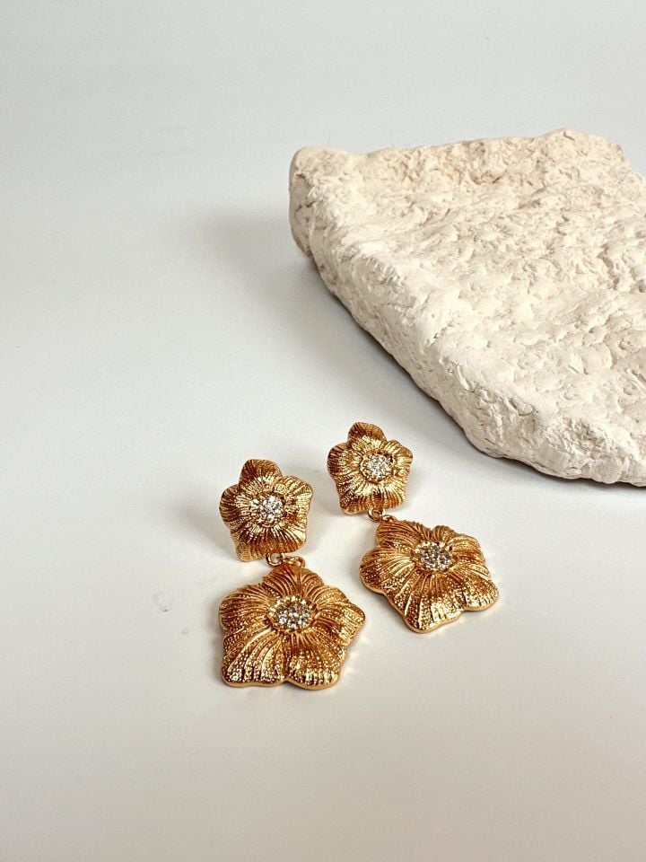 Zara Model Gold Küpe