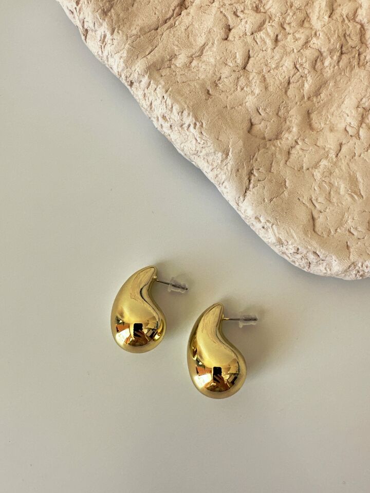 Bottega Gözyaşı Damlası Model Küpe (Gold)