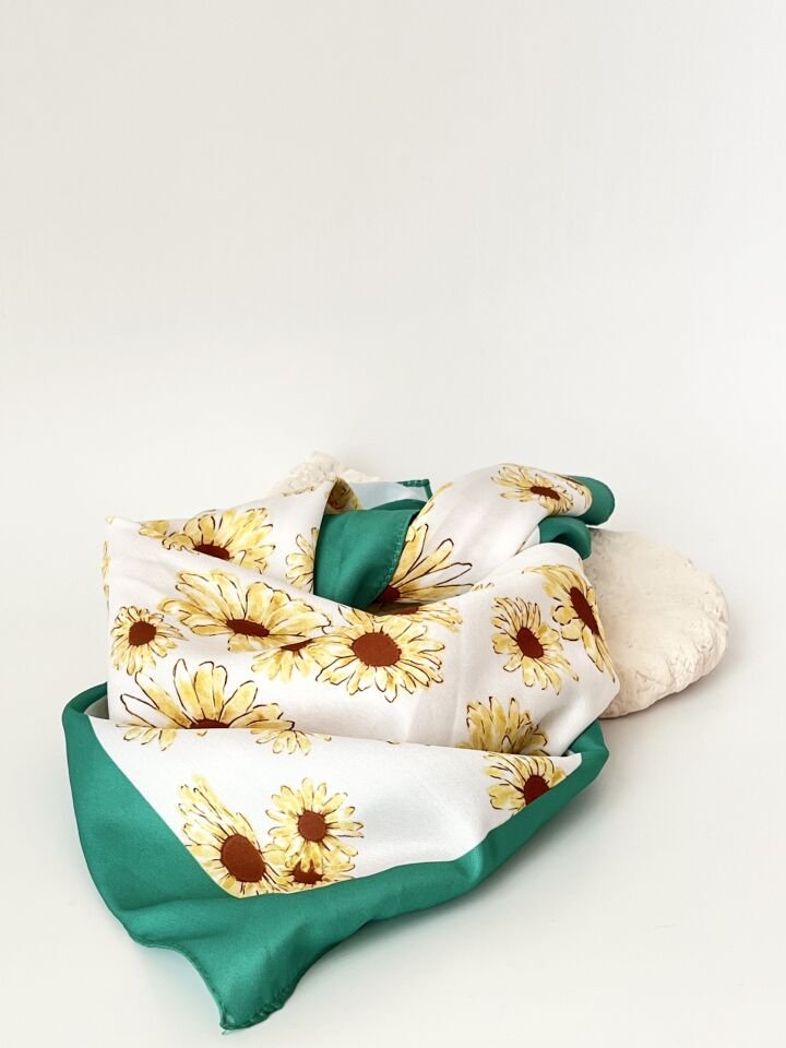 Daisy Yeşil Fular