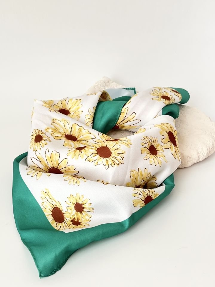 Daisy Yeşil Fular