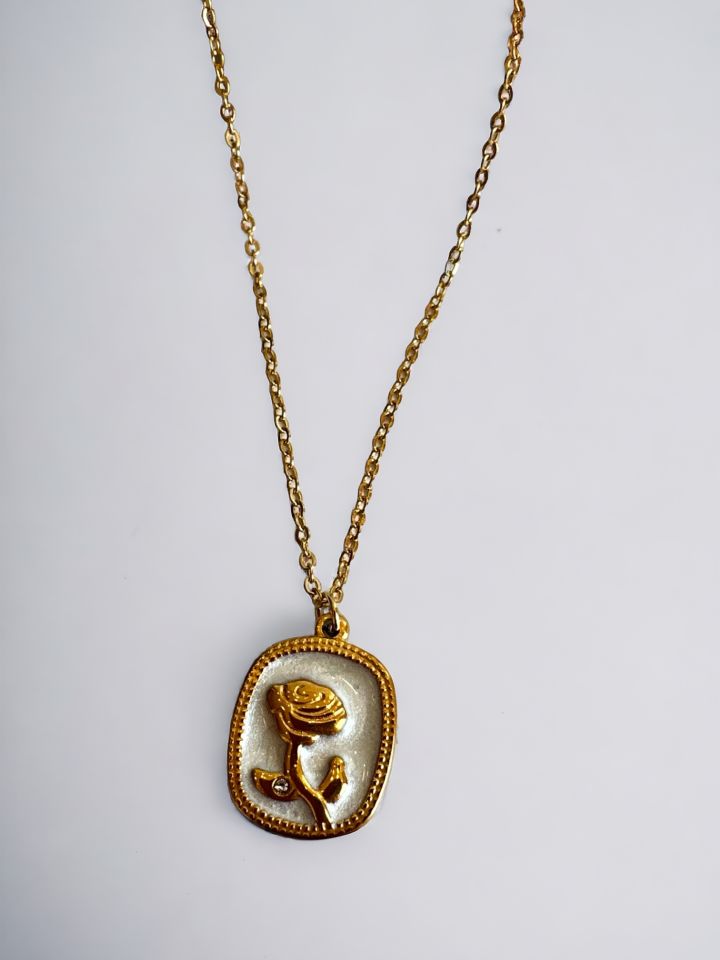 Sedefli Model Gold Vip Kolye