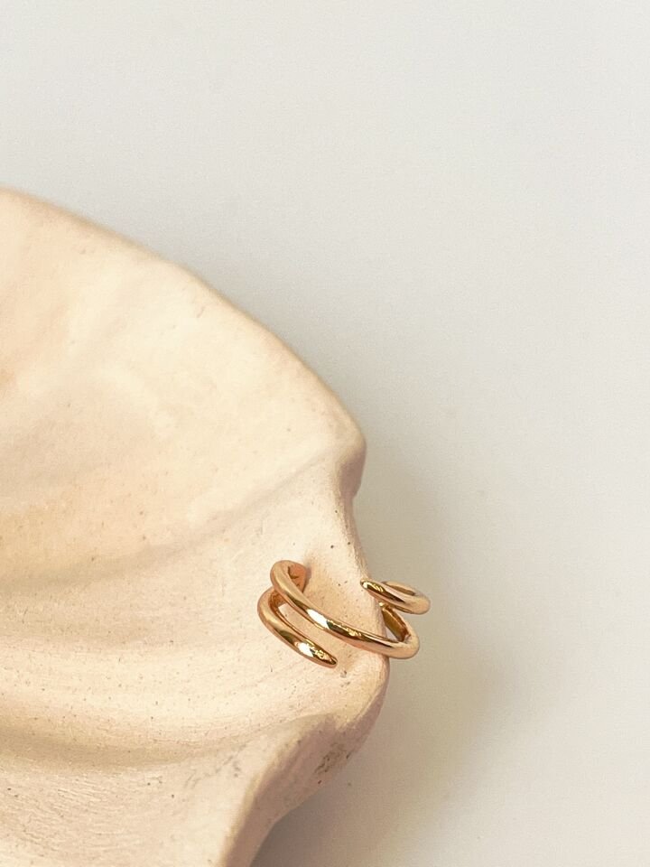 Khloe Gold Kıkırdak Küpe