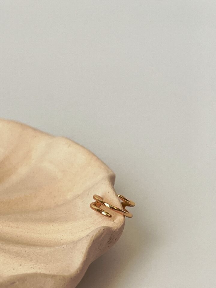 Khloe Gold Kıkırdak Küpe