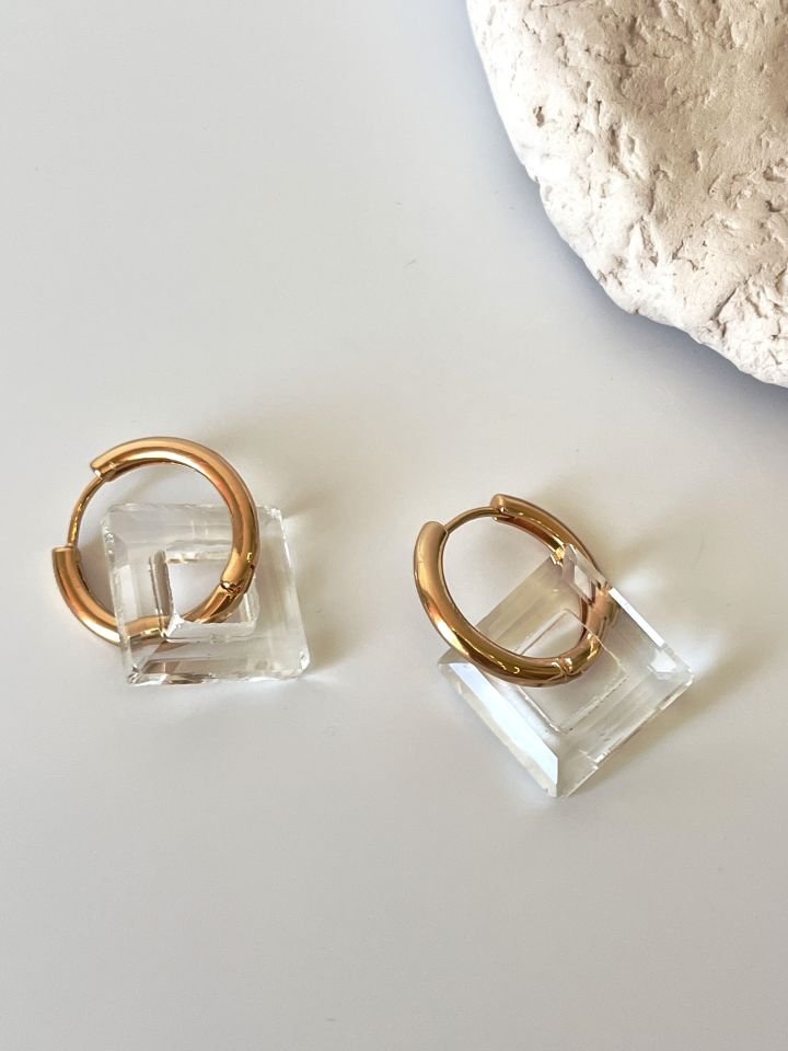 Çelik Üzeri 14K Altın Kaplama Kristal Boncuk Detaylı Küpe