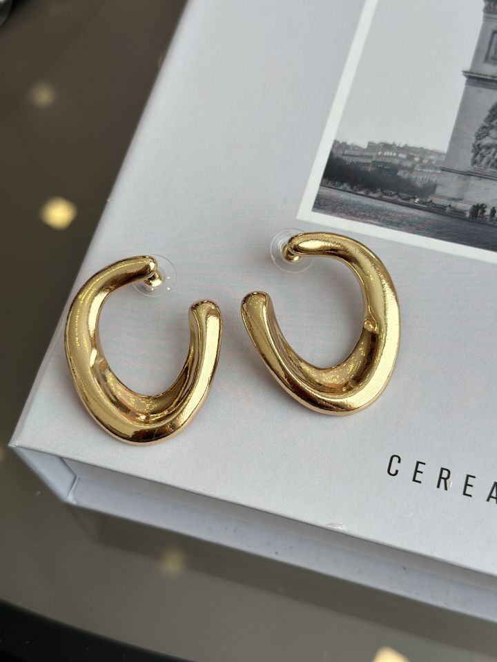 Gold Renk Halka Model Kadın Vip Küpe