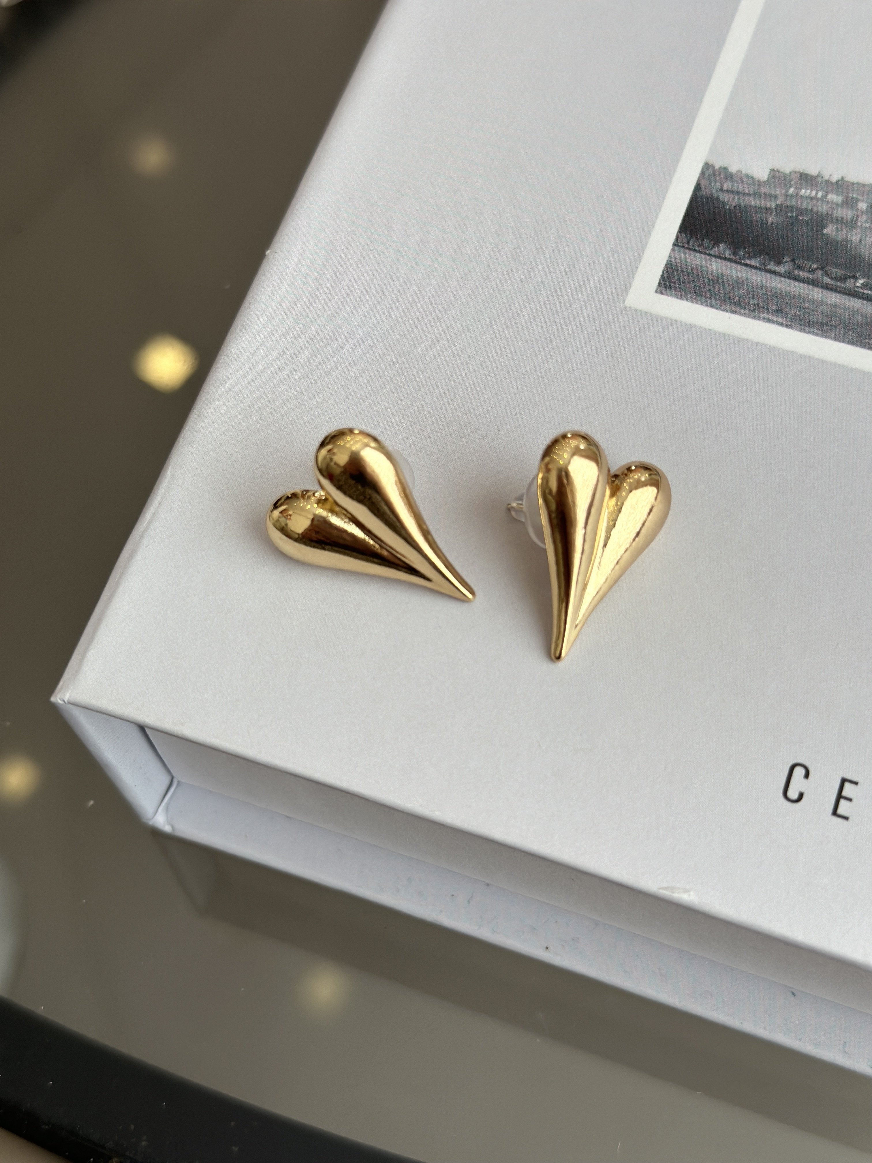 Gold Renk Kalp Model Kadın Küpe
