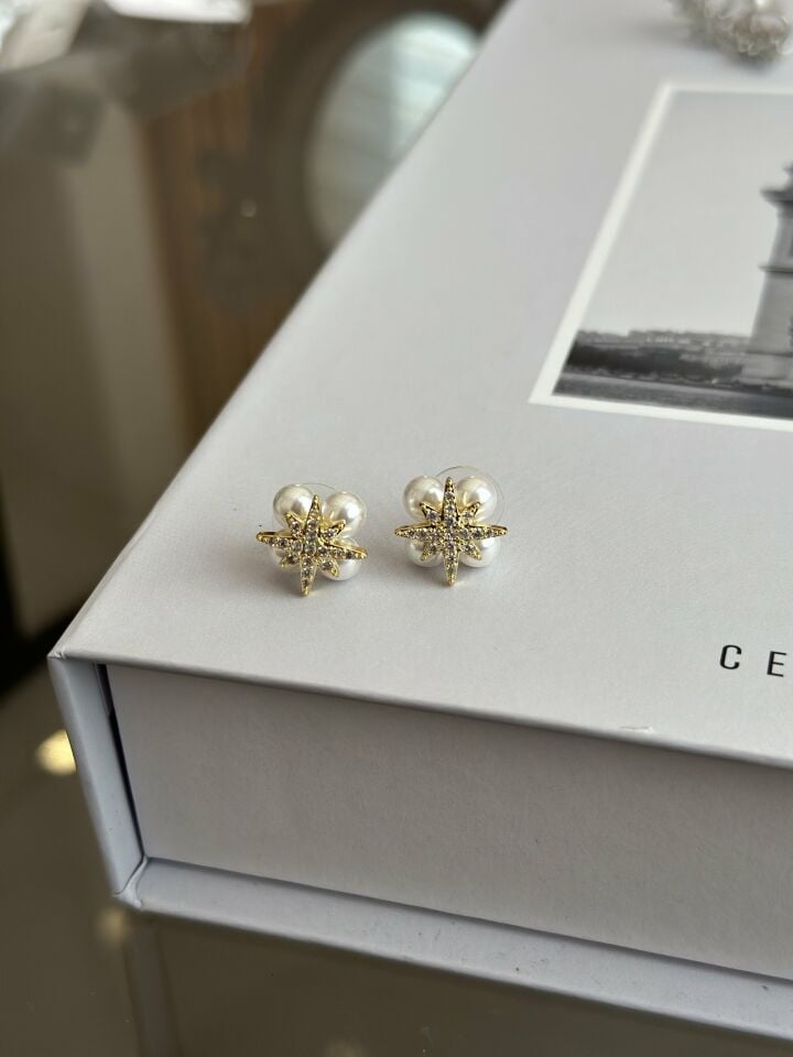 Gold Renk İncili Zirkon Taşlı Kutup Yıldızı Model Kadın Vip Küpe