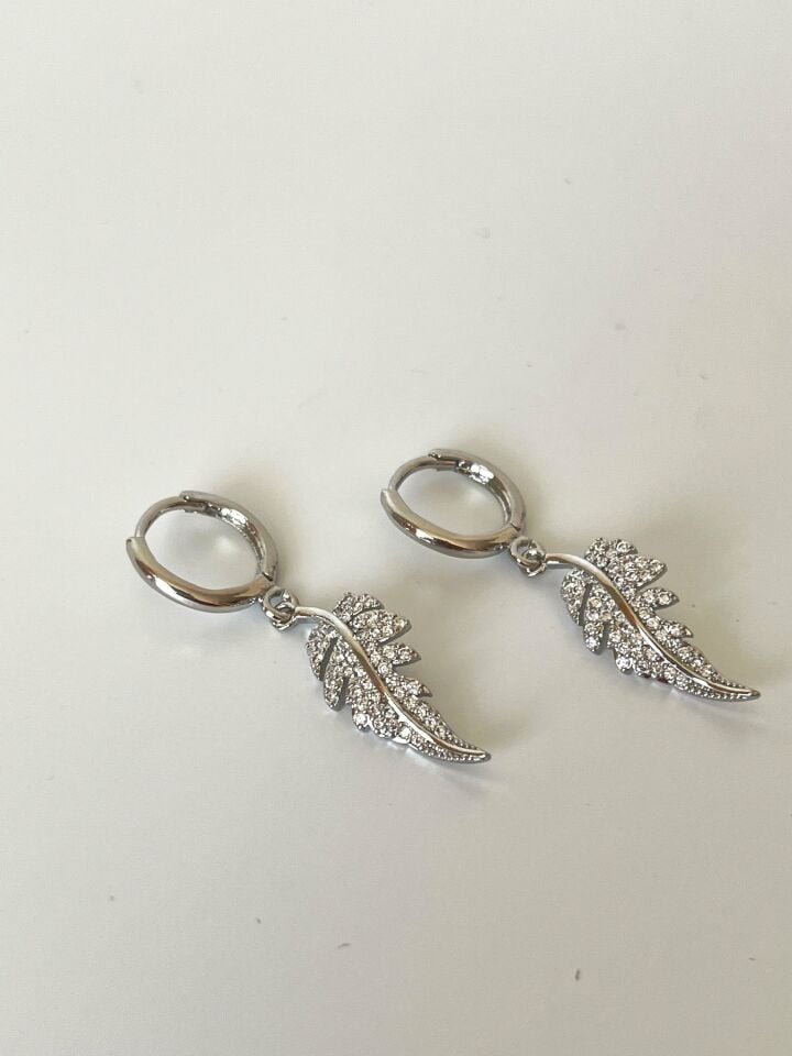 Zirkon Taşlı Yaprak Detaylı Çelik Küpe