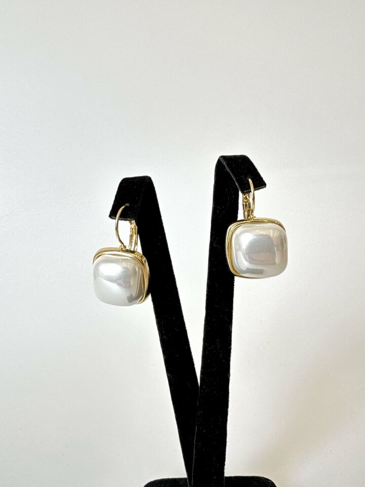 Klasik Model İnci Küpe