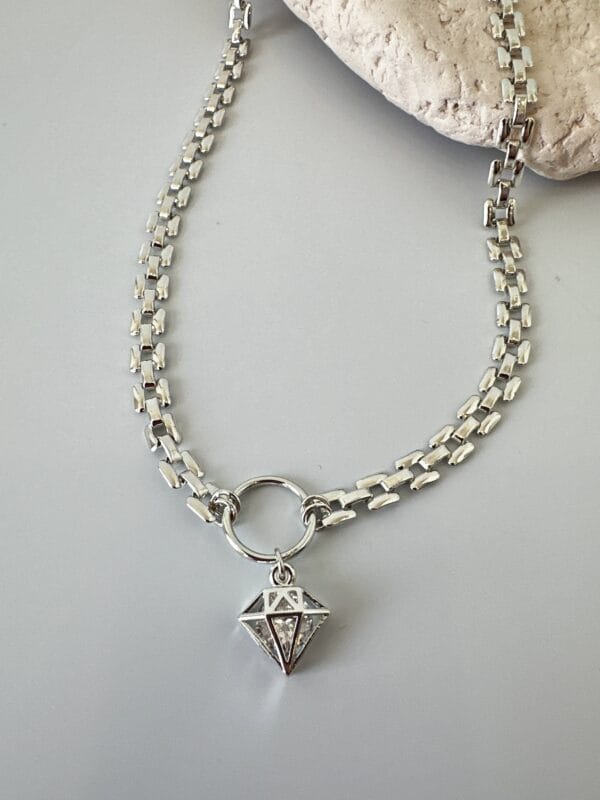 Vip Pırlanta Figürlü Kolye