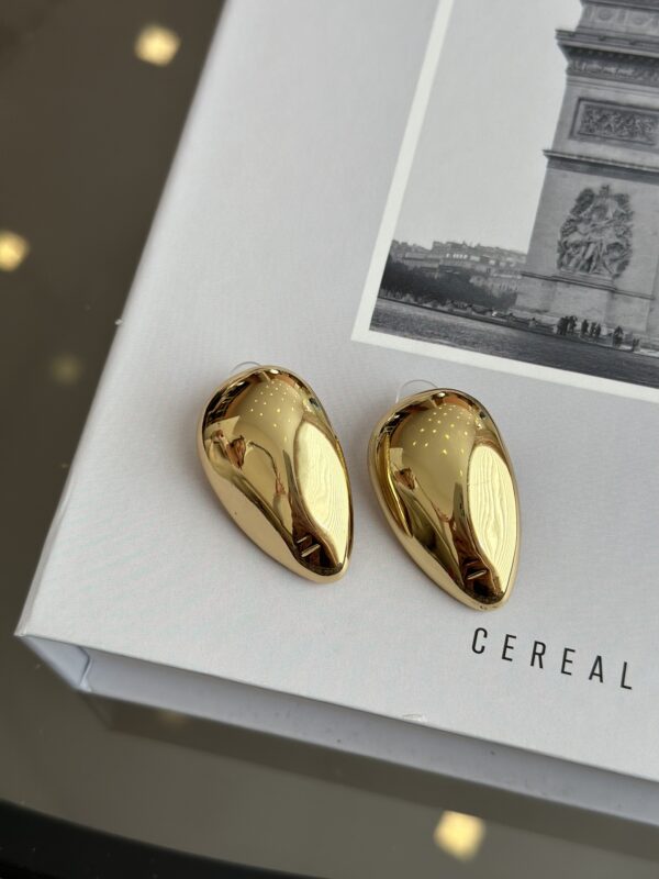 Badem Model Gold Vip Küpe