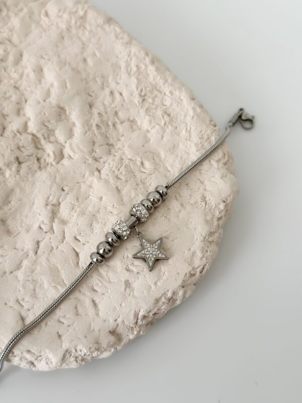 Çelik Gümüş Renk Zirkon Taş Aksesuarlı Yıldız Bileklik