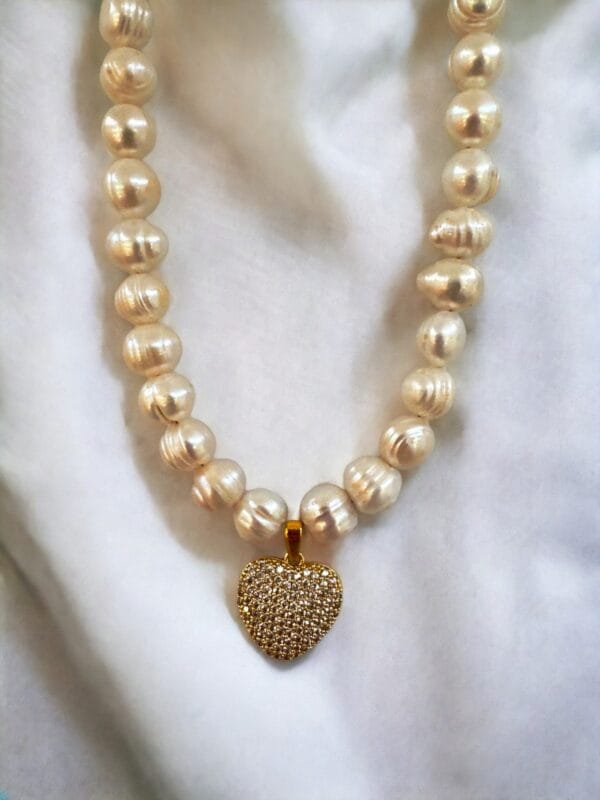 Eros Kalp Detaylı Gerçek İnci Kolye