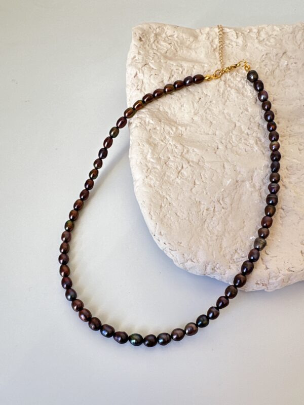 Pirinç Üzeri Altın Kaplama Detaylı Siyah Gerçek Tatlı Su İncisi Kolye