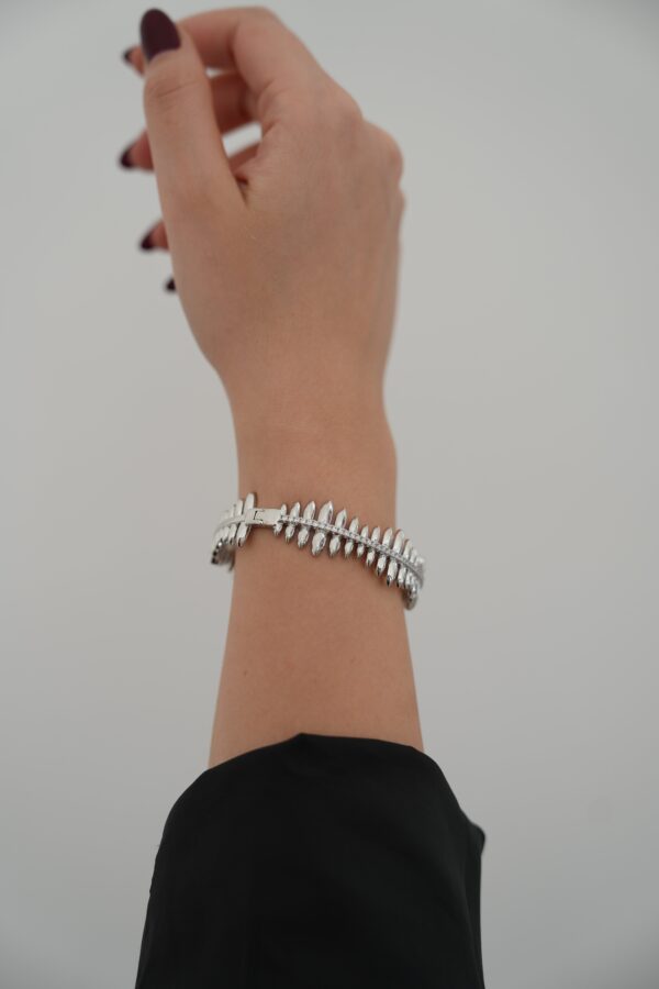 Zirkon Taş Detaylı Gümüş Renk Bileklik