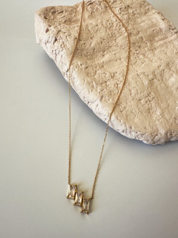 Zirkon Taş Detaylı Çelik Kolye