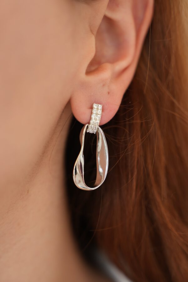 Zirkon Taş Detaylı Gümüş Renk Vip Küpe