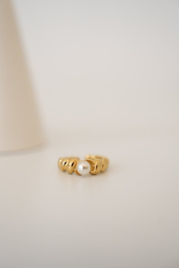 Çelik Ayarlamalı Burgu Bombe Ortası Tek İnci Yüzük