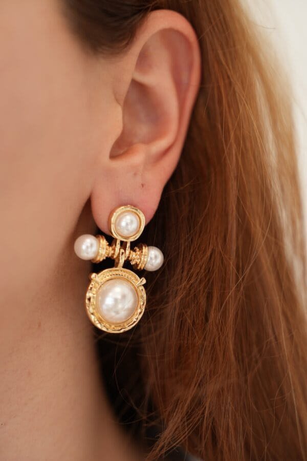 Pirinç Gold Renk İnci Taşlı Motifli Küpe