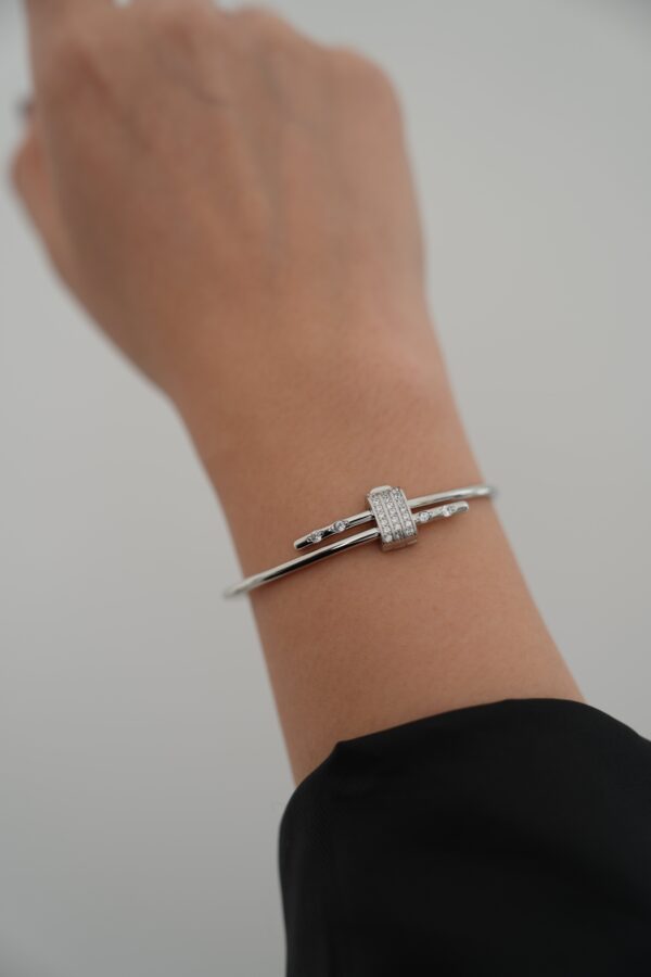 Zirkon Taş Detaylı Çelik Bileklik