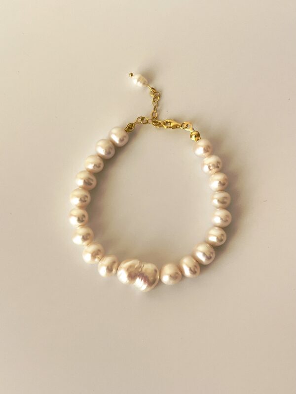 Gümüş Üzeri Altın Kaplama Materyal İle Tasarlanmış Gerçek İnci Bileklik