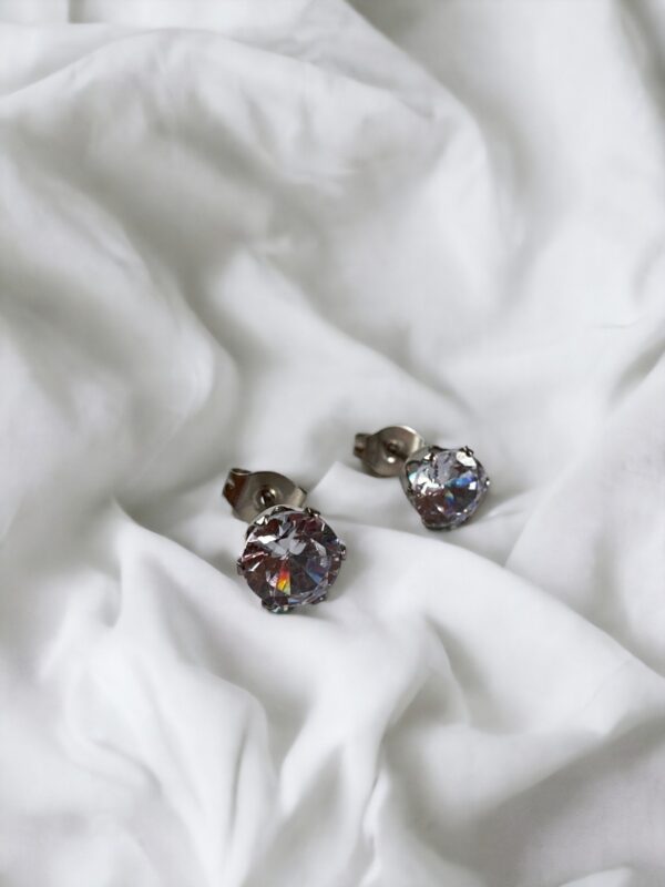 Lily Mini Zirkon Taş Detaylı Küpe