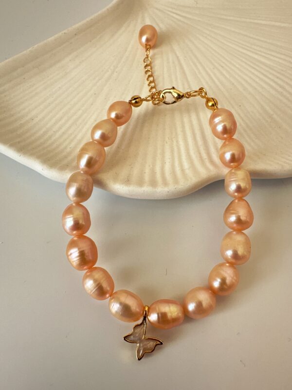 Sedefli Kelebek Detaylı Somon İnci Bileklik