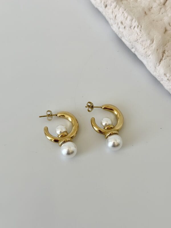 Çelilk Halka İçten Geçme İnci Küpe