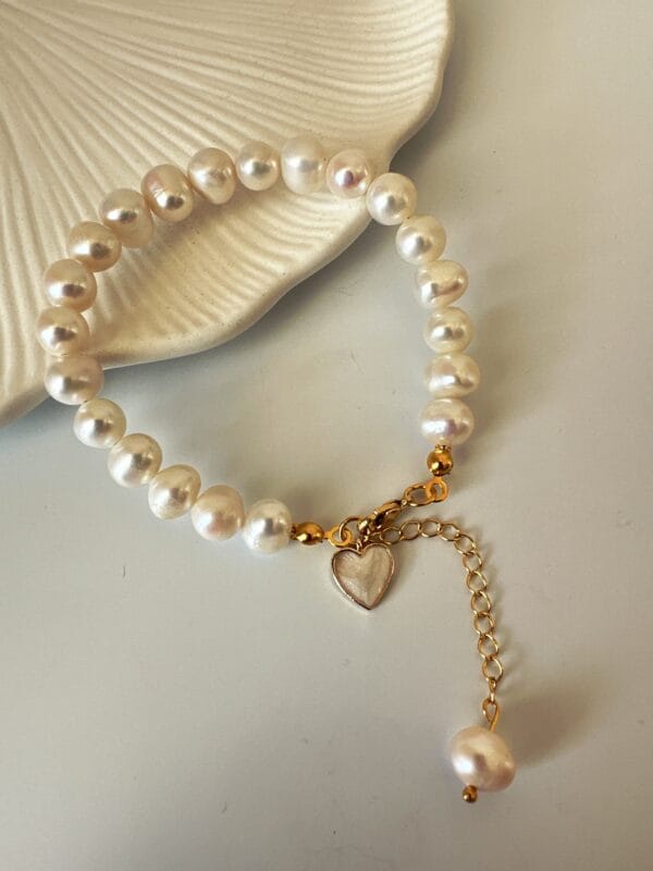 Sedefli Kalp Detaylı Vip Model İnci Bileklik