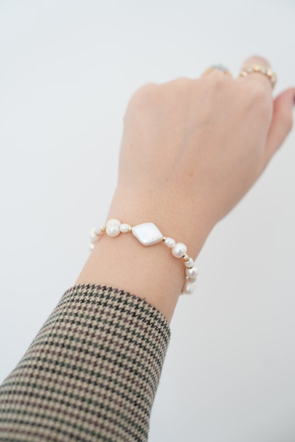 Dorika Detaylı İnci Bileklik