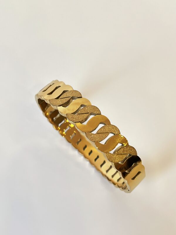 Burgu Görünümlü Çelik Kelepçe