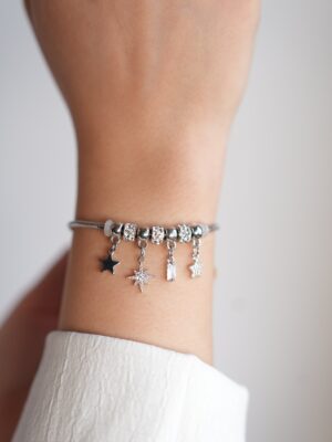 1d1cd021ec4b801a1a1a56c5074c66e0-1.jpg Çelik Gümüş Renk Zincir Sallantı Zirkon Taşlı Yıldız Model Kadın Bileklik