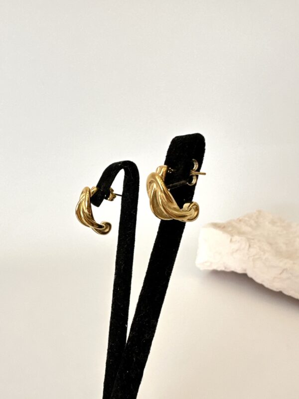 Altın Renk Çelik Küpe