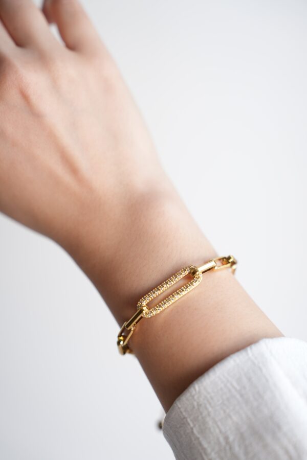 Çelik Gold Renk Zirkon Taşlı Zincir Kadın Bileklik